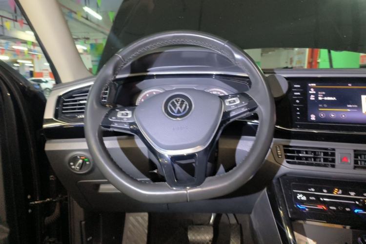 Used Volkswagen Tayron 2020 330TSI Two-Wheel Drive Luxury Smart Connectivity Version Steering Wheel