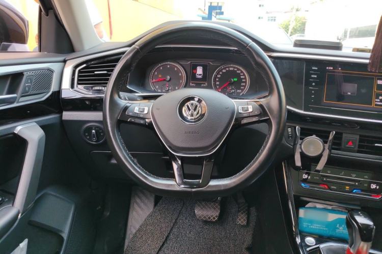 Used Volkswagen Tayron 2020 330TSI Two-Wheel Drive Luxury Smart Connectivity Version Steering Wheel