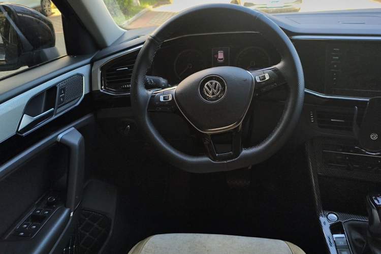Used Volkswagen Tayron 2020 280TSI Two-Wheel Drive Luxury Connect Edition Steering Wheel