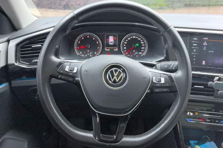 Used Volkswagen Tayron 2020 330TSI Two-Wheel Drive Luxury Smart Connectivity Version Steering Wheel