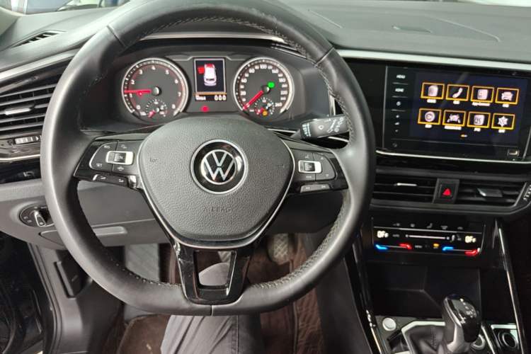 Used Volkswagen Tayron 2020 330TSI Two-Wheel Drive Luxury Smart Connectivity Version Steering Wheel