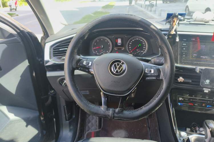 Used Volkswagen Tayron 2020 330TSI Two-Wheel Drive Luxury Smart Connectivity Version Steering Wheel