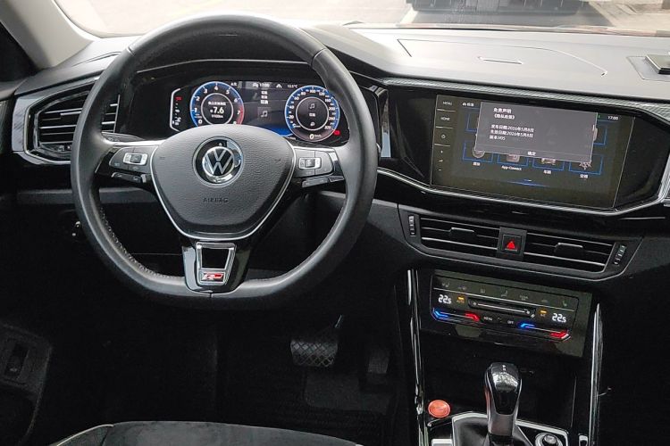 Used Volkswagen Tayron 2020 330TSI Two-Wheel Drive Luxury Connected Pro Edition Steering Wheel