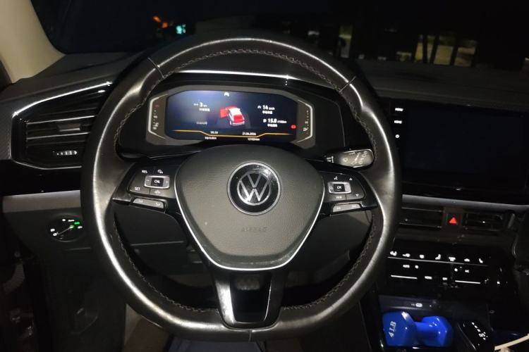 Used Volkswagen Tayron 2020 330TSI Two-Wheel Drive Luxury Connected Pro Edition Steering Wheel