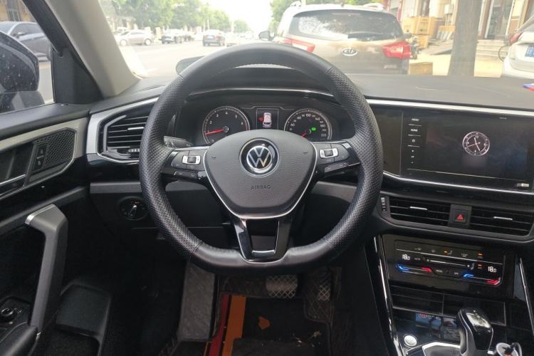Used Volkswagen Tayron 2020 280TSI Two-Wheel Drive Luxury Connect Edition Steering Wheel