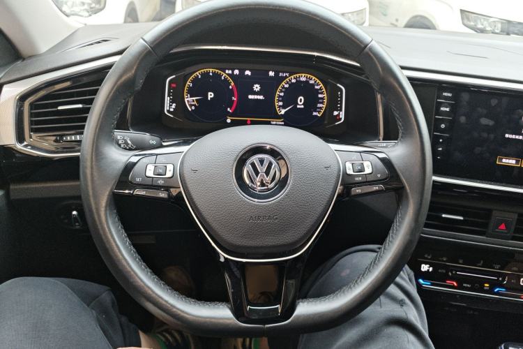Used Volkswagen Tayron 2020 330TSI Two-Wheel Drive Luxury Smart Connectivity Version Steering Wheel