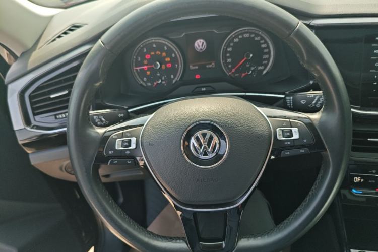 Used Volkswagen Tayron 2020 280TSI Two-Wheel Drive Luxury Connect Edition Steering Wheel