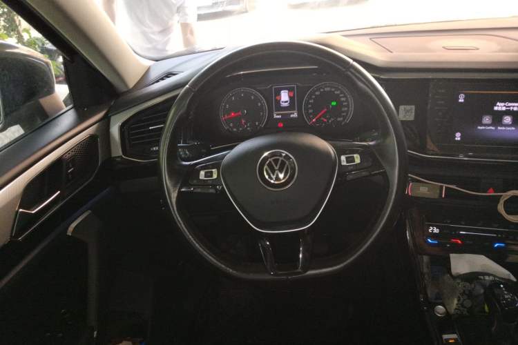 Used Volkswagen Tayron 2020 330TSI Two-Wheel Drive Luxury Smart Connectivity Version Steering Wheel