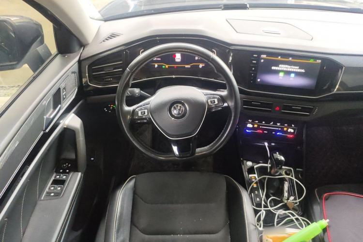 Used Volkswagen Tayron 2020 330TSI Two-Wheel Drive Luxury Connected Pro Edition Steering Wheel