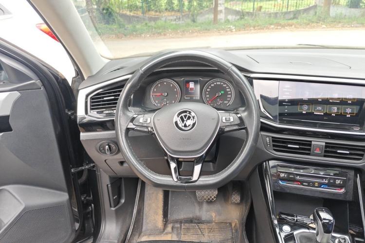 Used Volkswagen Tayron 2020 330TSI Two-Wheel Drive Luxury Smart Connectivity Version Steering Wheel