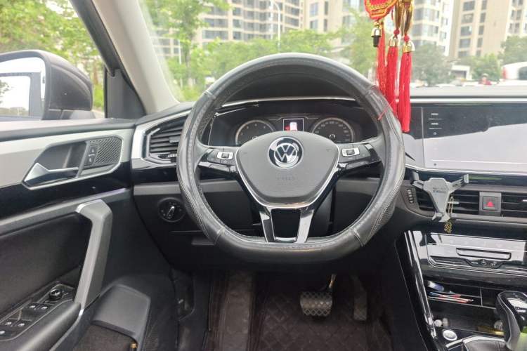Used Volkswagen Tayron 2020 330TSI Two-Wheel Drive Luxury Smart Connectivity Version Steering Wheel