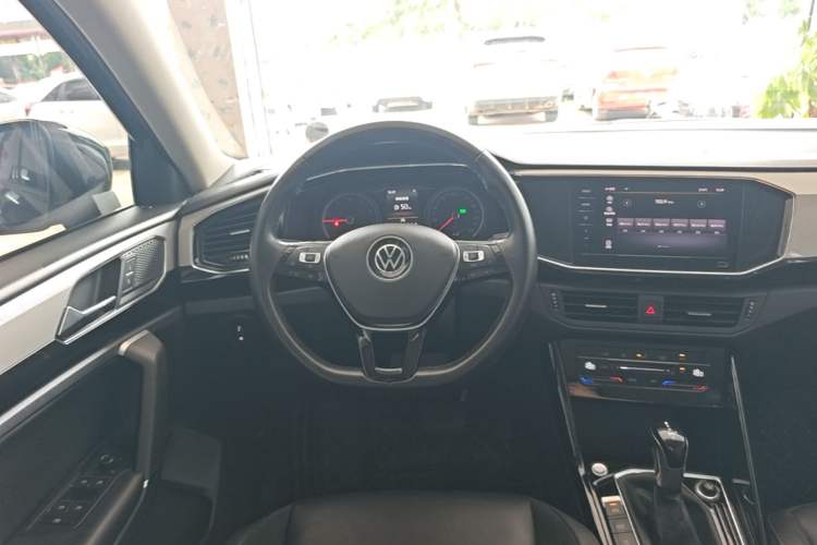 Used Volkswagen Tayron 2020 280TSI Two-Wheel Drive Luxury Connect Edition Steering Wheel