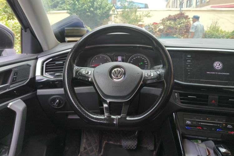 Used Volkswagen Tayron 2020 330TSI Two-Wheel Drive Luxury Smart Connectivity Version Steering Wheel