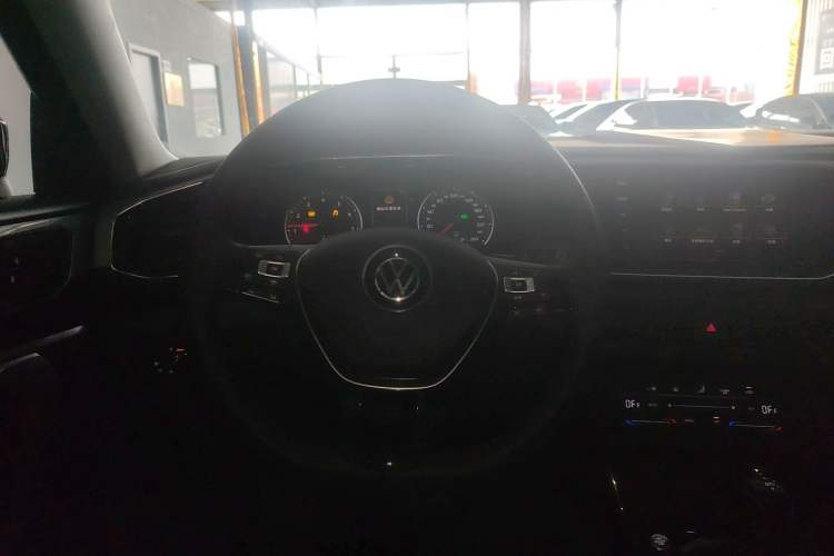 Used Volkswagen Tayron 2020 330TSI Two-Wheel Drive Luxury Smart Connectivity Version Steering Wheel