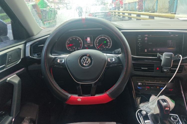 Used Volkswagen Tayron 2020 330TSI Two-Wheel Drive Luxury Smart Connectivity Version Steering Wheel
