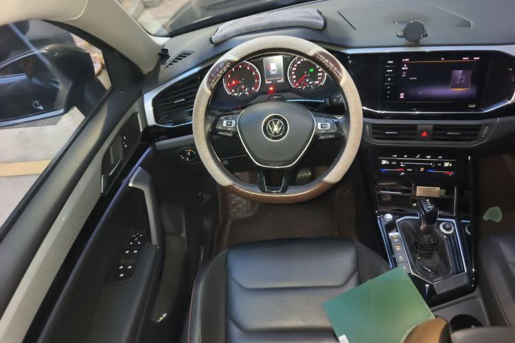 Used Volkswagen Tayron 2020 330TSI Two-Wheel Drive Luxury Smart Connectivity Version Steering Wheel
