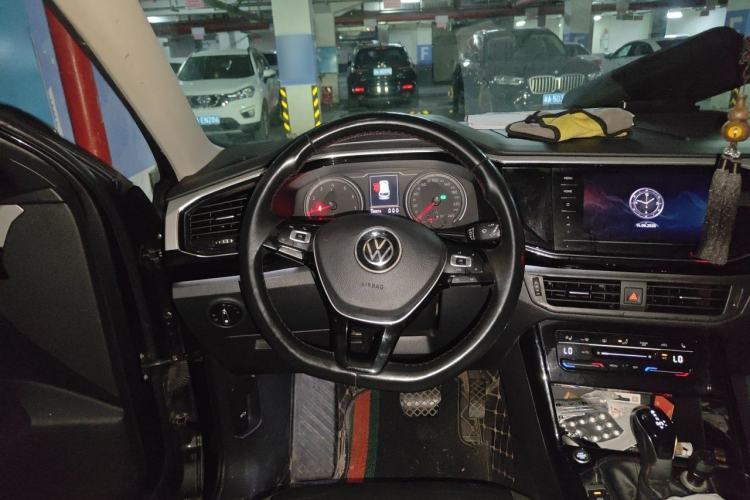 Used Volkswagen Tayron 2020 330TSI Two-Wheel Drive Luxury Smart Connectivity Version Steering Wheel