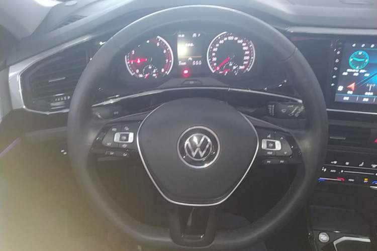 Used Volkswagen Tayron 2020 330TSI Two-Wheel Drive Luxury Smart Connectivity Version Steering Wheel