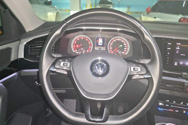 Used Volkswagen Tayron 2020 330TSI Two-Wheel Drive Luxury Smart Connectivity Version Steering Wheel