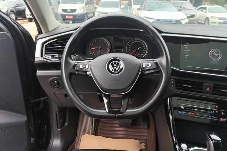 Used Volkswagen Tayron 2020 330TSI Two-Wheel Drive Luxury Smart Connectivity Version Steering Wheel