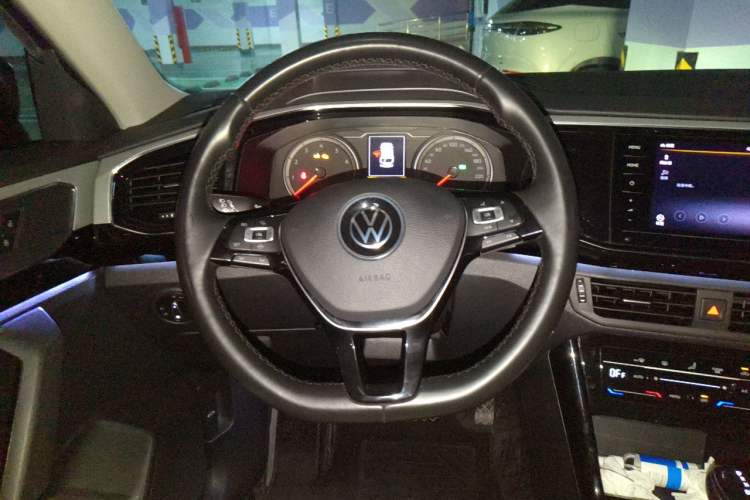 Used Volkswagen Tayron 2020 330TSI Two-Wheel Drive Luxury Smart Connectivity Version Steering Wheel
