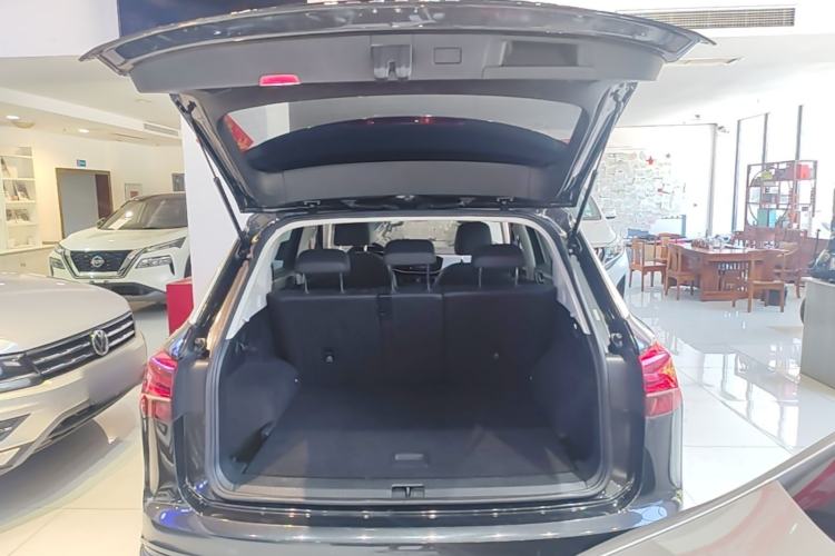 Used Volkswagen Tayron 2020 330TSI Two-Wheel Drive Luxury Smart Connectivity Version Trunk