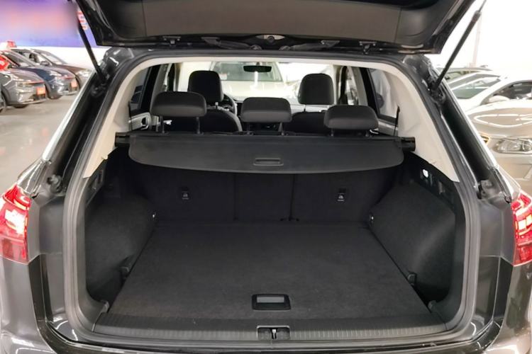 Used Volkswagen Tayron 2020 280TSI Two-Wheel Drive Luxury Connect Edition Trunk