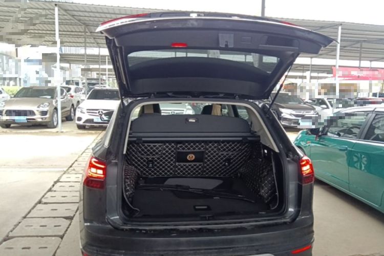 Used Volkswagen Tayron 2020 280TSI Two-Wheel Drive Luxury Connect Edition Trunk