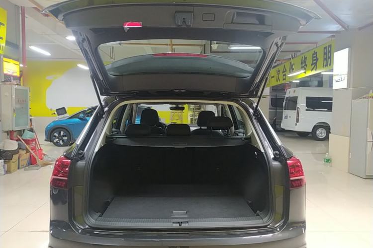 Used Volkswagen Tayron 2020 330TSI Two-Wheel Drive Luxury Smart Connectivity Version Trunk