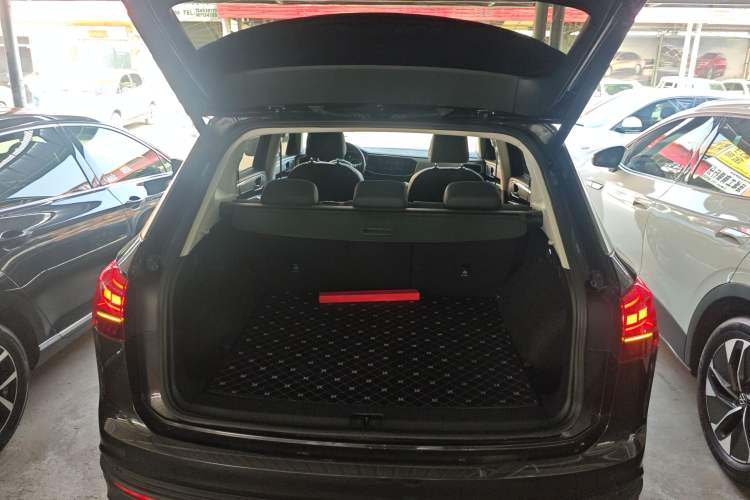 Used Volkswagen Tayron 2020 330TSI Two-Wheel Drive Luxury Smart Connectivity Version Trunk
