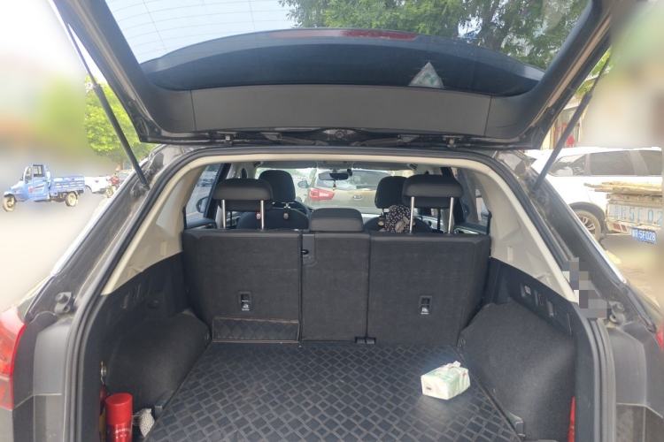 Used Volkswagen Tayron 2020 280TSI Two-Wheel Drive Luxury Connect Edition Trunk