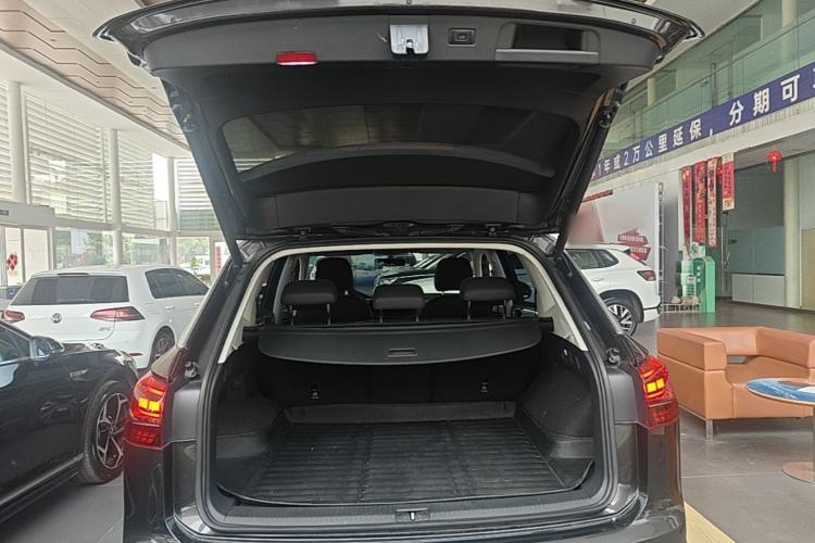 Used Volkswagen Tayron 2020 280TSI Two-Wheel Drive Luxury Connect Edition Trunk