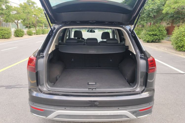 Used Volkswagen Tayron 2020 280TSI Two-Wheel Drive Luxury Connect Edition Trunk