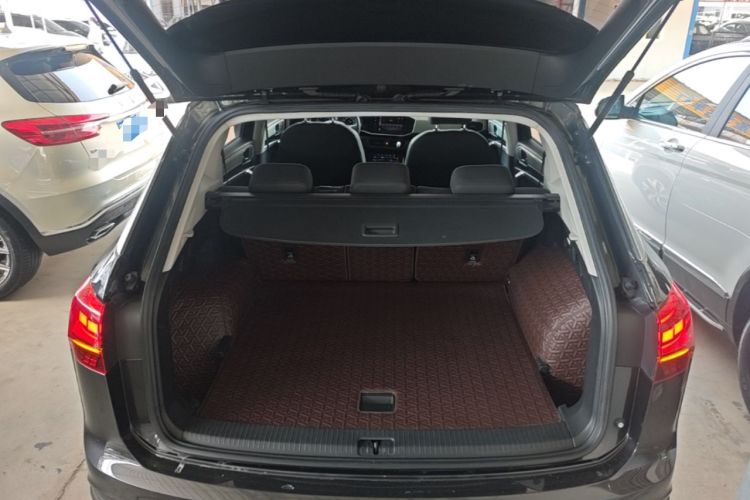 Used Volkswagen Tayron 2020 330TSI Two-Wheel Drive Luxury Smart Connectivity Version Trunk