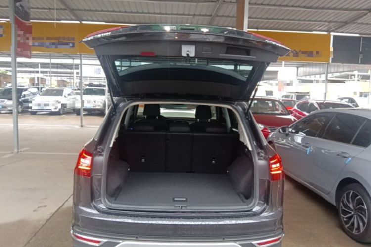 Used Volkswagen Tayron 2020 330TSI Two-Wheel Drive Luxury Smart Connectivity Version Trunk