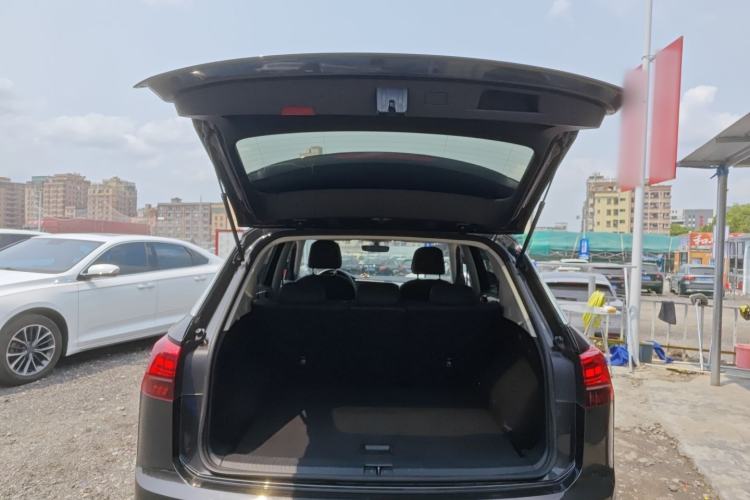 Used Volkswagen Tayron 2020 330TSI Two-Wheel Drive Luxury Smart Connectivity Version Trunk