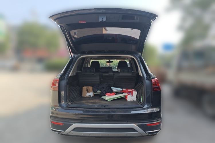 Used Volkswagen Tayron 2020 280TSI Two-Wheel Drive Luxury Connect Edition Trunk