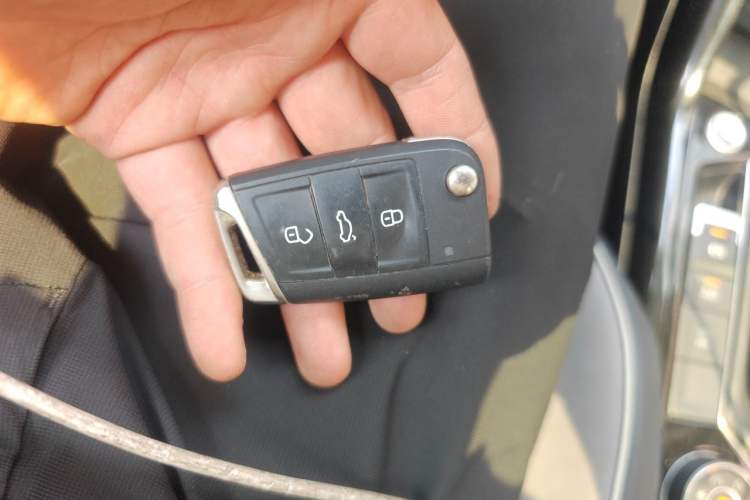 Used Volkswagen Tayron 2020 380TSI All-Wheel Drive R-Line Connected Version Vehicle Key