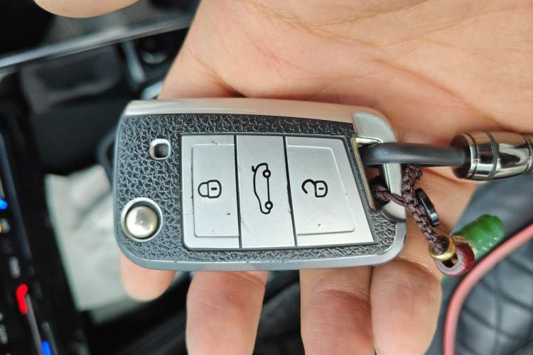 Used Volkswagen Tayron 2020 330TSI Two-Wheel Drive Luxury Smart Connectivity Version Vehicle Key