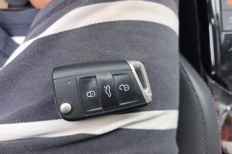 Used Volkswagen Tayron 2020 330TSI Two-Wheel Drive Luxury Smart Connectivity Version Vehicle Key