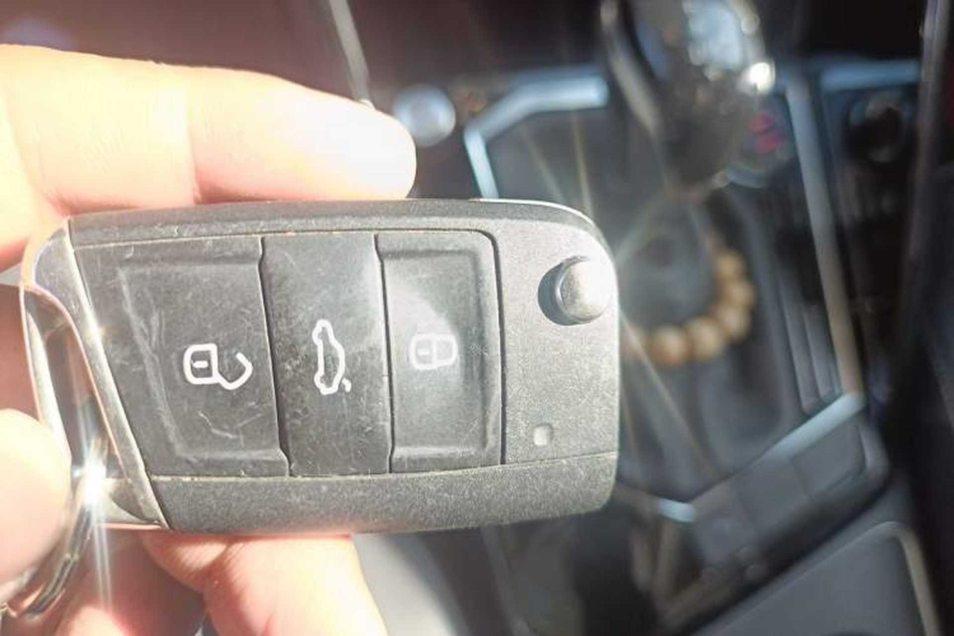 Used Volkswagen Tayron 2020 330TSI Two-Wheel Drive Luxury Connected Pro Edition Vehicle Key