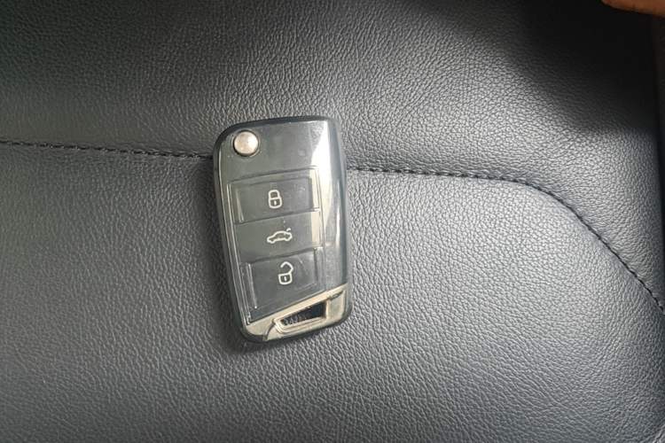 Used Volkswagen Tayron 2020 280TSI Two-Wheel Drive Luxury Connect Edition Vehicle Key