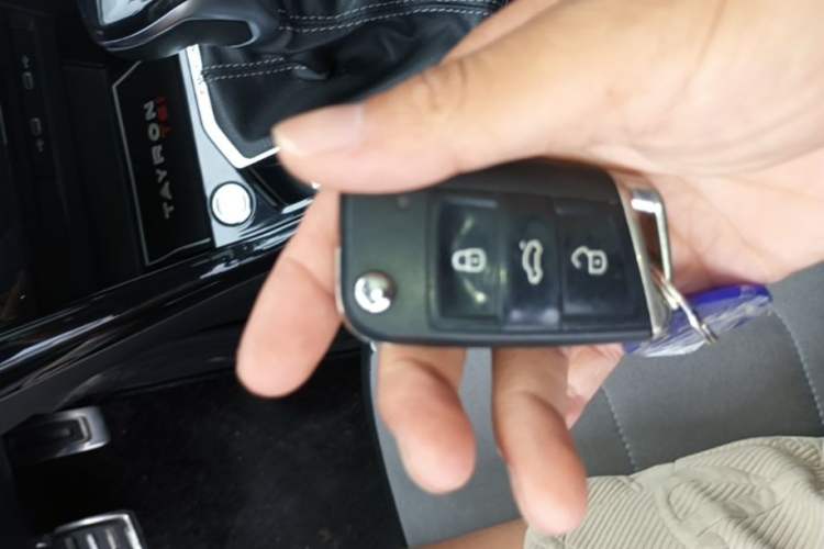 Used Volkswagen Tayron 2020 380TSI All-Wheel Drive R-Line Connected Version Vehicle Key