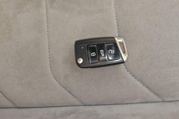 Used Volkswagen Tayron 2020 380TSI All-Wheel Drive R-Line Connected Version Vehicle Key
