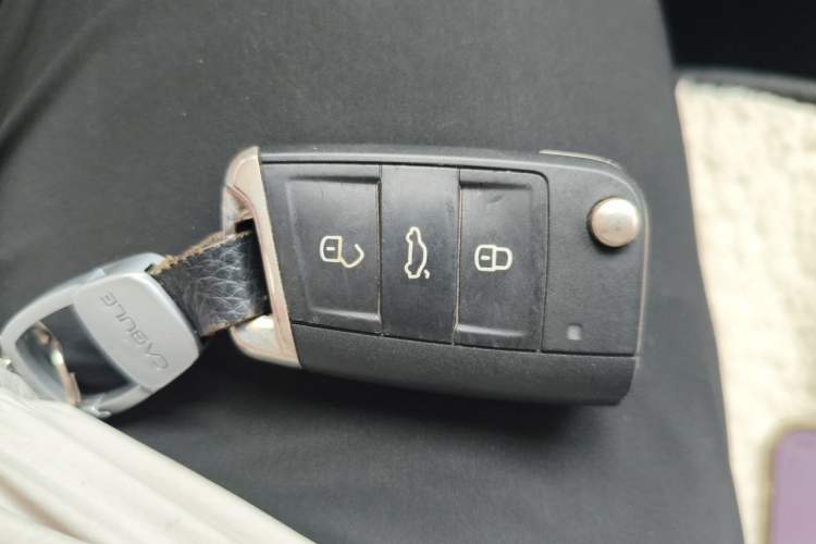 Used Volkswagen Tayron 2020 330TSI Two-Wheel Drive Luxury Smart Connectivity Version Vehicle Key