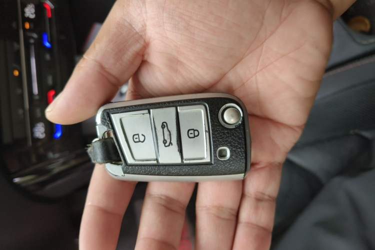 Used Volkswagen Tayron 2020 330TSI Two-Wheel Drive Luxury Smart Connectivity Version Vehicle Key