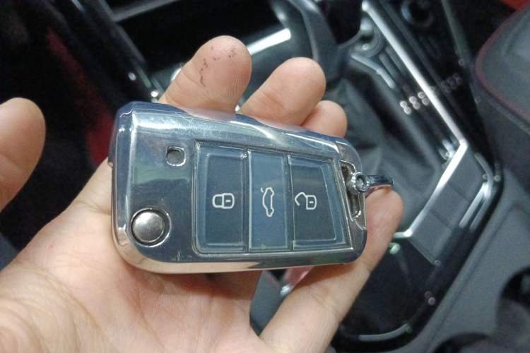 Used Volkswagen Tayron 2020 330TSI Two-Wheel Drive Luxury Smart Connectivity Version Vehicle Key