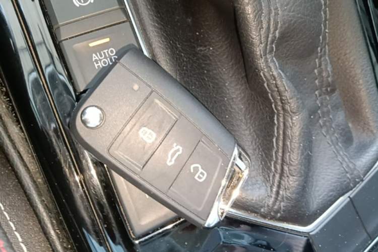 Used Volkswagen Tayron 2020 330TSI Two-Wheel Drive Luxury Smart Connectivity Version Vehicle Key