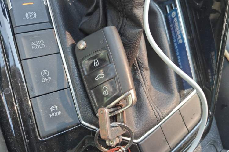 Used Volkswagen Tayron 2020 280TSI Two-Wheel Drive Luxury Connect Edition Vehicle Key
