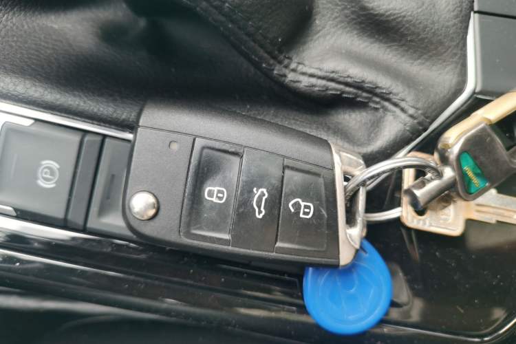 Used Volkswagen Tayron 2020 330TSI Two-Wheel Drive Luxury Smart Connectivity Version Vehicle Key
